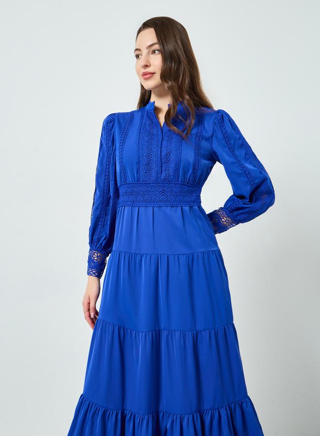 ستايلي فستان ميدي بتصميم طبقات مع تفاصيل دانتيل - Image 1